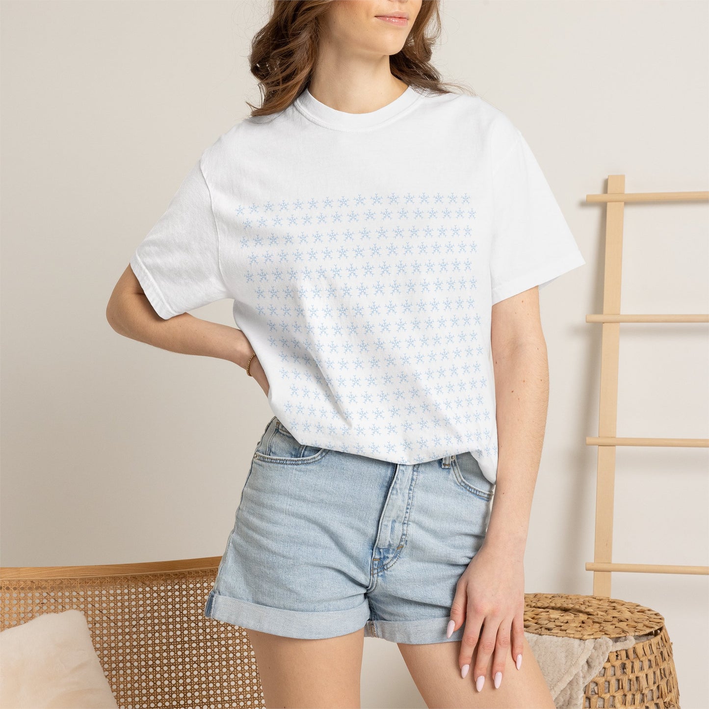 Example Vintage Logo T-Shirt — Minimalist Graphic Tee with 'EXAMPLE EST 1995'